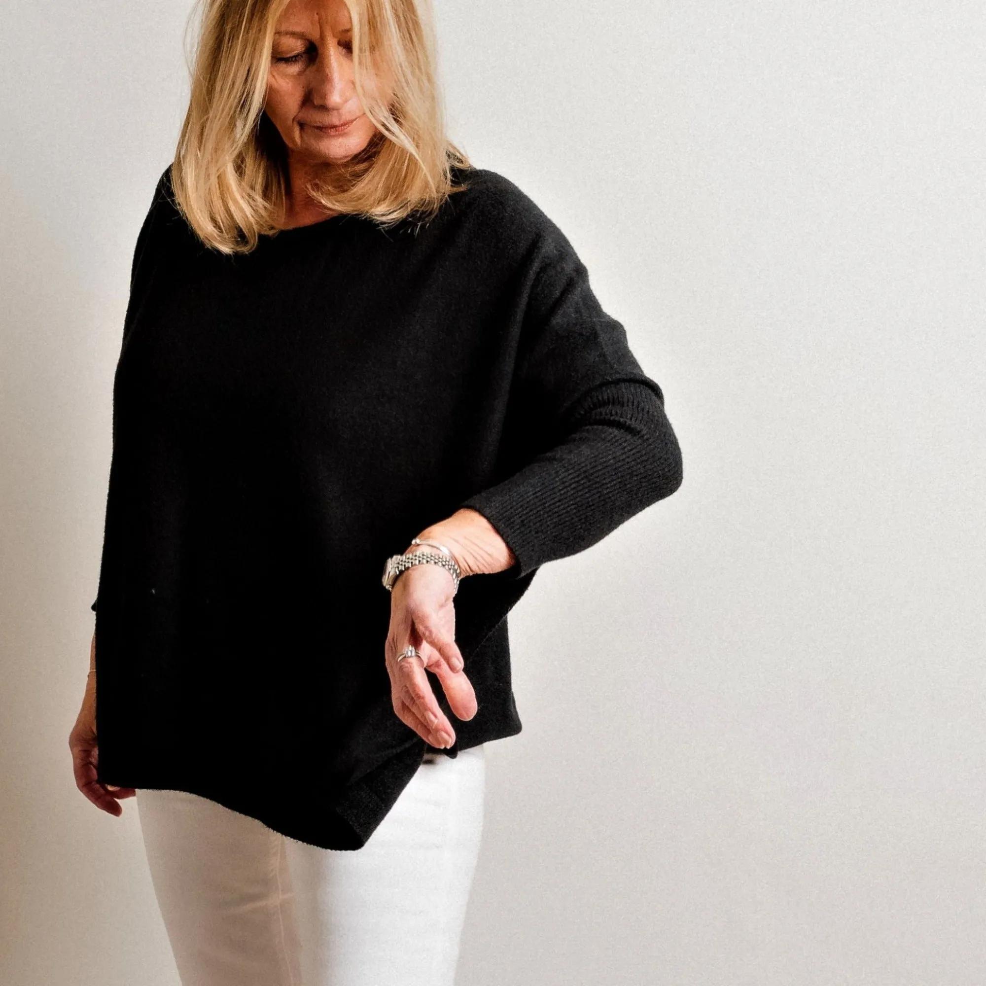 Black Supersoft Tapered Batwing Sleeve Fine Knit Round Neck Easy Wear Jumper