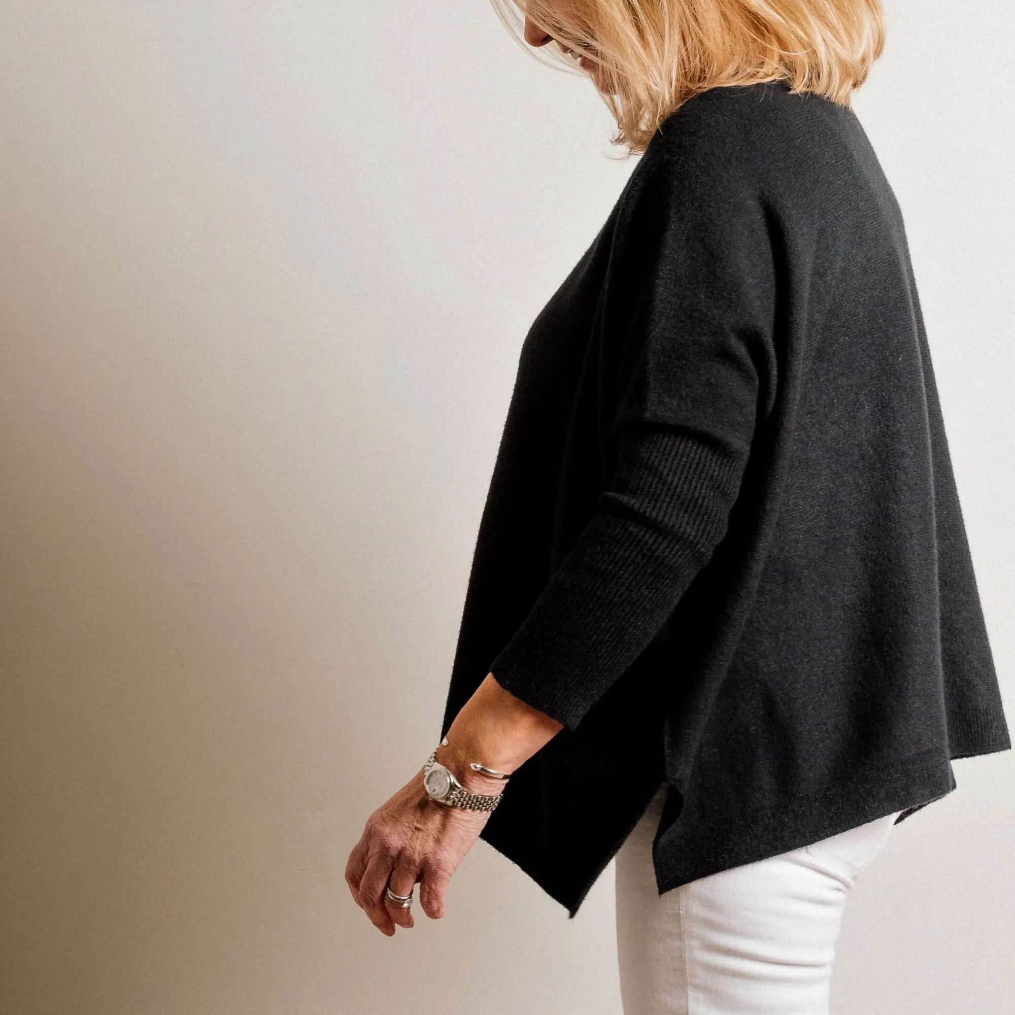 Black Supersoft Tapered Batwing Sleeve Fine Knit Round Neck Easy Wear Jumper