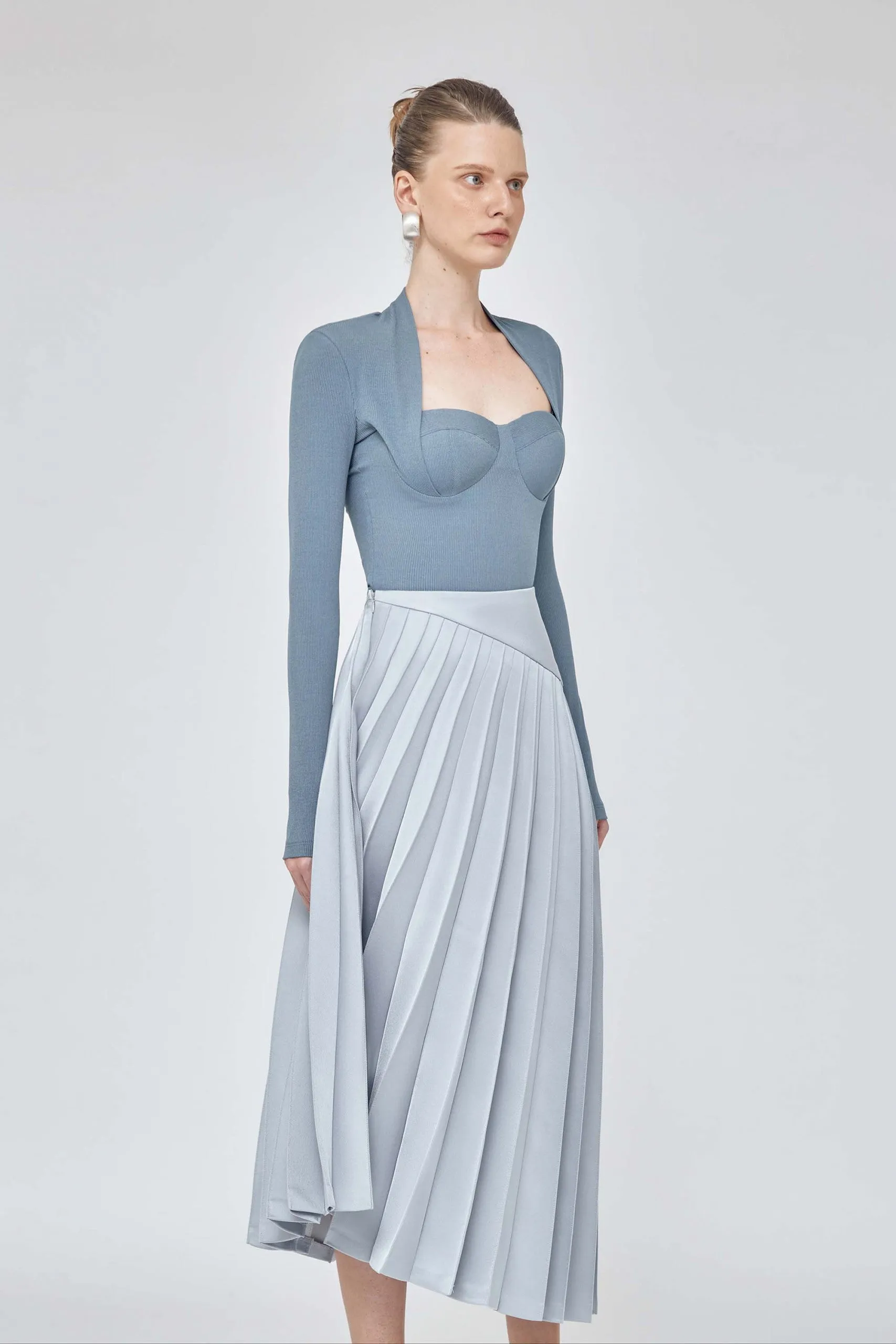 Long-sleeved tops autumn and winter high-waist pleated skirts slim two-piece suit - Quinn
