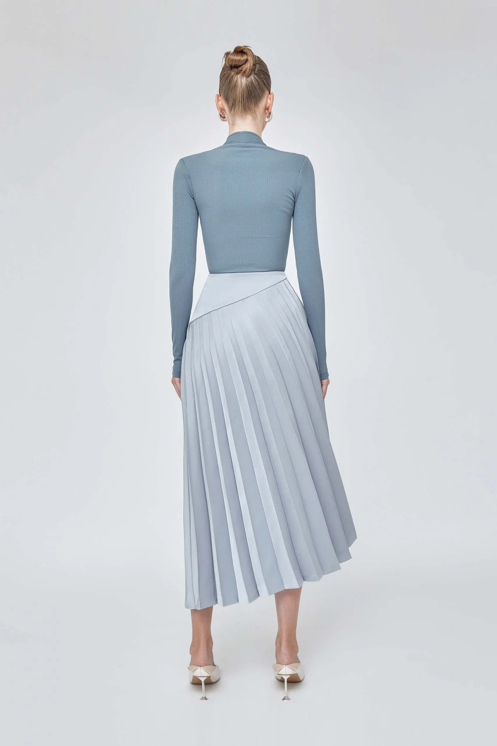 Long-sleeved tops autumn and winter high-waist pleated skirts slim two-piece suit - Quinn