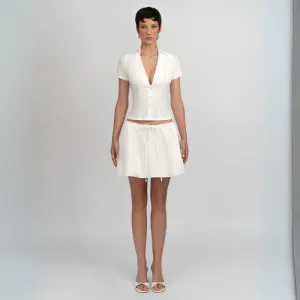 Polished Blouse With Contoured Fit And Pleat Front